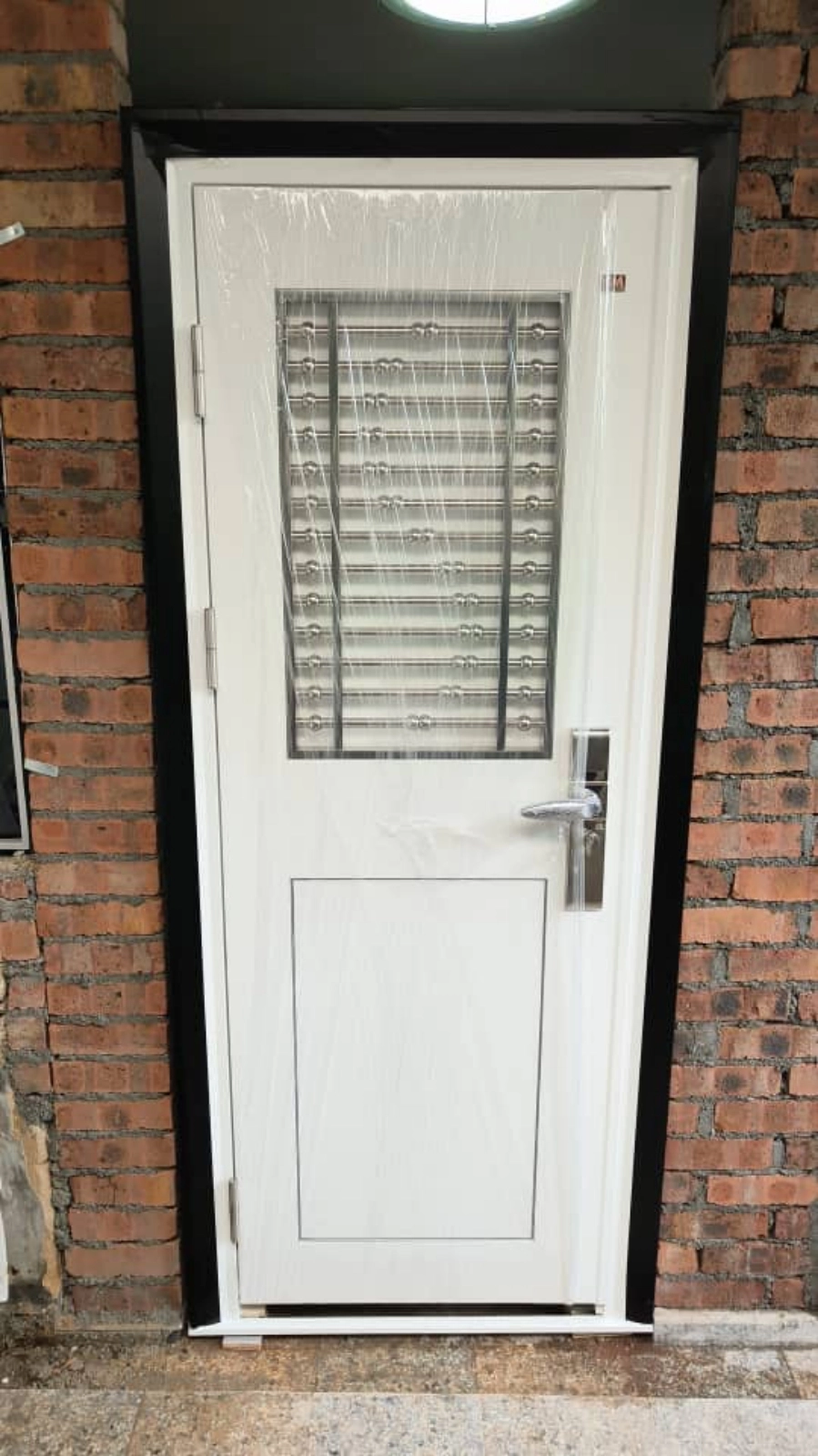 Safety Door Pasir Putih