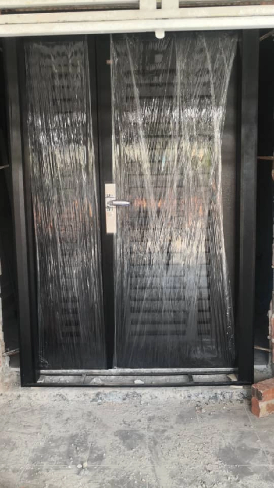 Pintu Security Terbaik untuk Kedai, Pejabat & Kilang di Johor Bahru (JB)