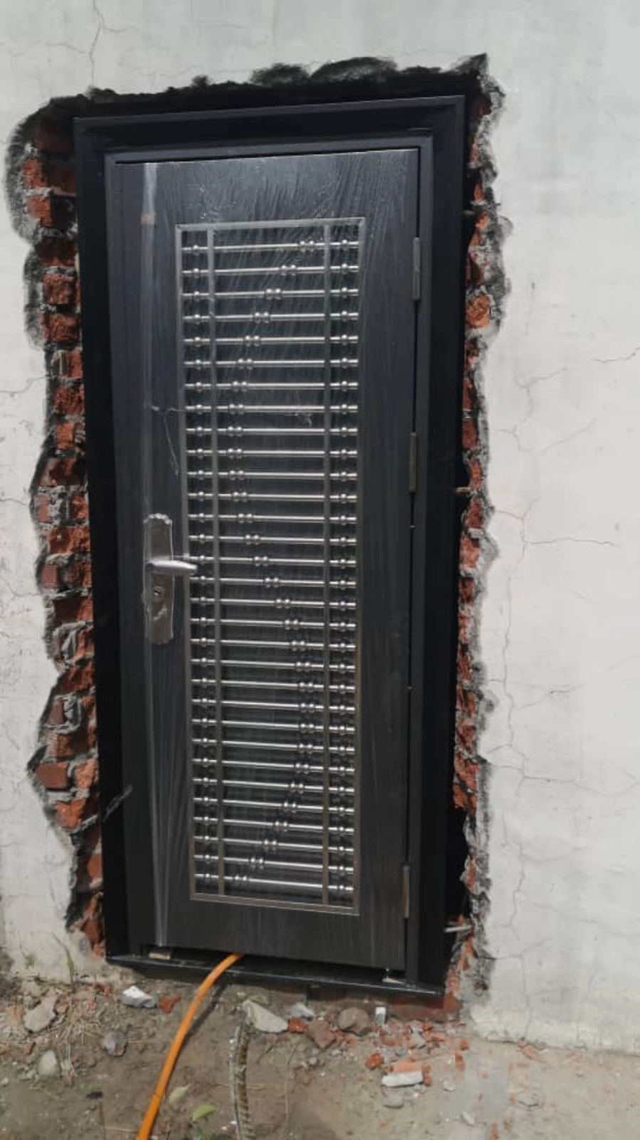 Cara Memilih Pintu Keselamatan yang Sesuai untuk Rumah Anda