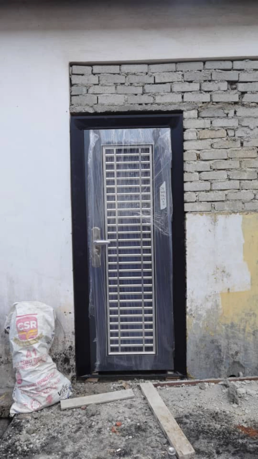 Cara Memilih Pintu Keselamatan yang Sesuai untuk Rumah Anda